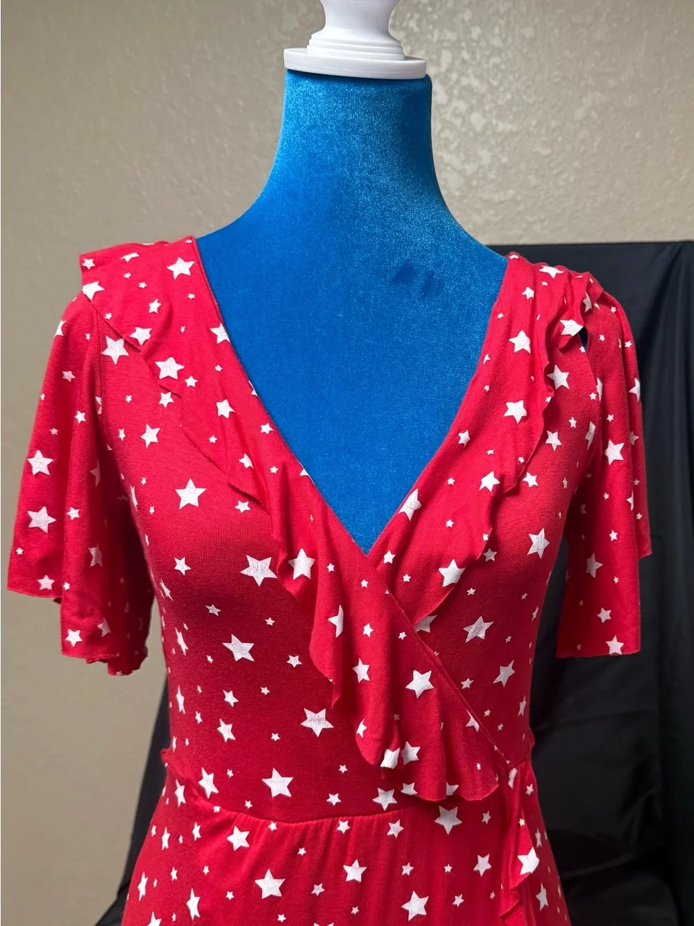 Boohoo Young ladies Red Star-Print Wrap Midi Dress - Picture 2 of 5